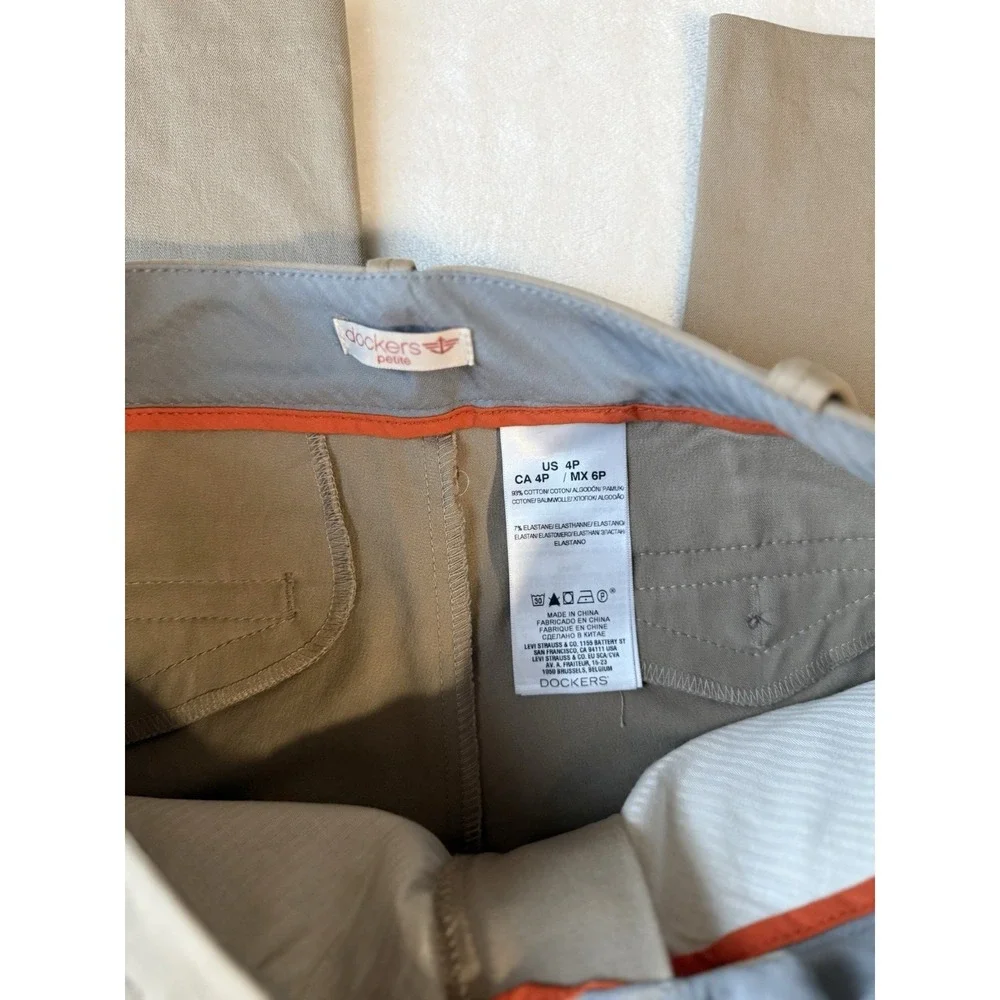 Dockers Khaki Chino Crop Capri Pants - Women's Size 4P Preppy Business Office‎